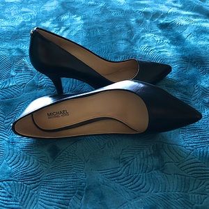 Michael Kors Black Pointed Toe high heel